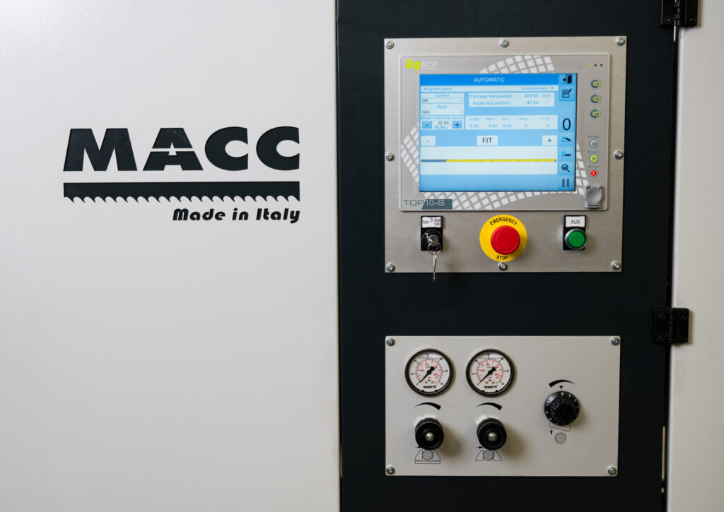 MACC 411 AG kosketusnäyttö