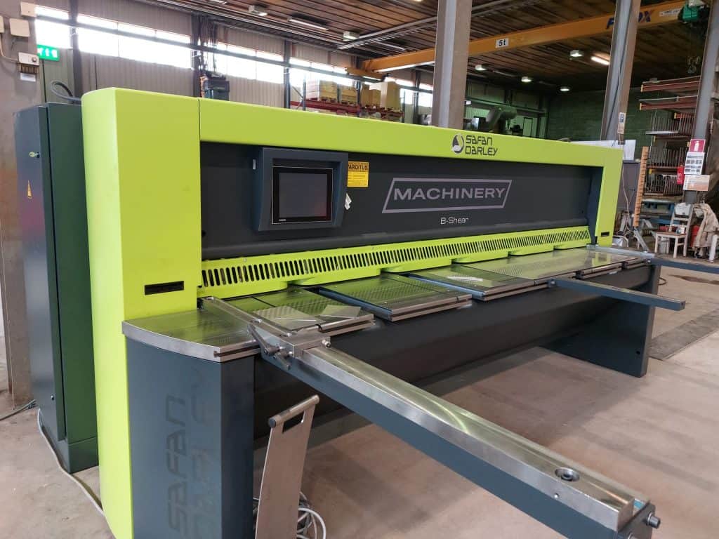 Suomen Terästekniikka Oy Safan Levyleikkuri